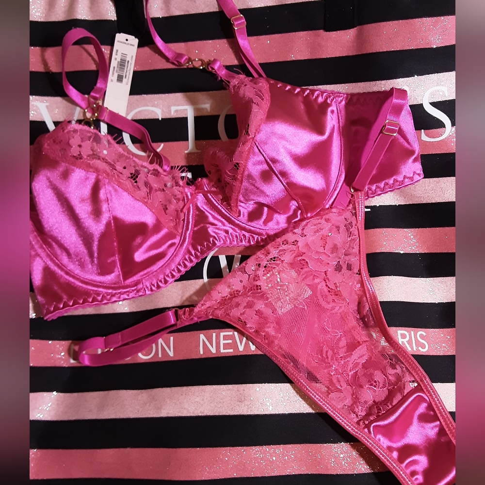 NWOT  🔥 Hot Pink lingerie  set